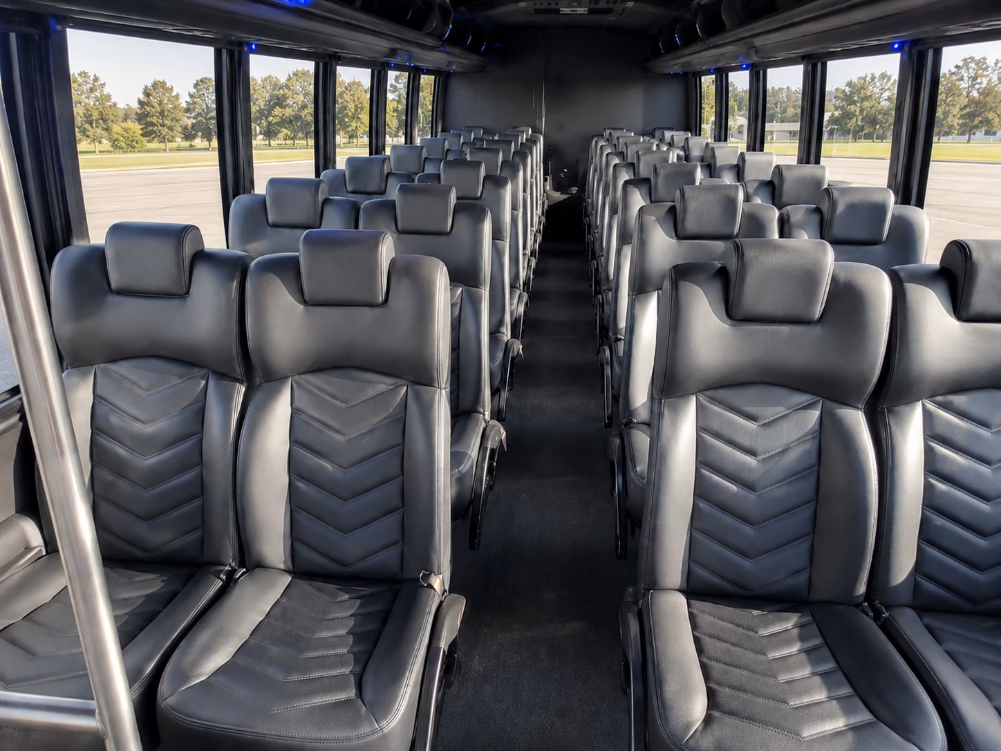 find the perfect transportation for your next airport transfer 3