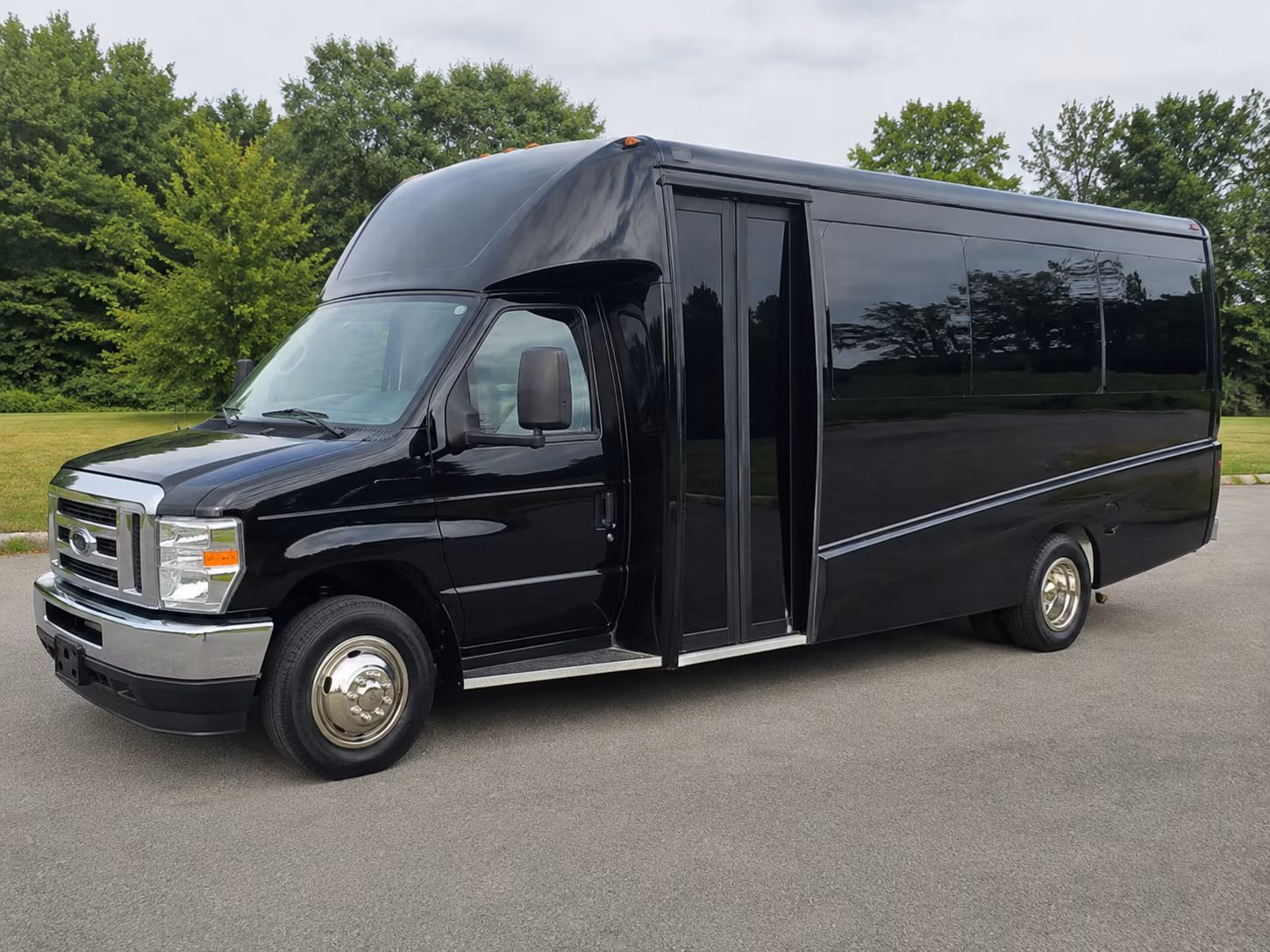 find the perfect transportation for your next wedding 2