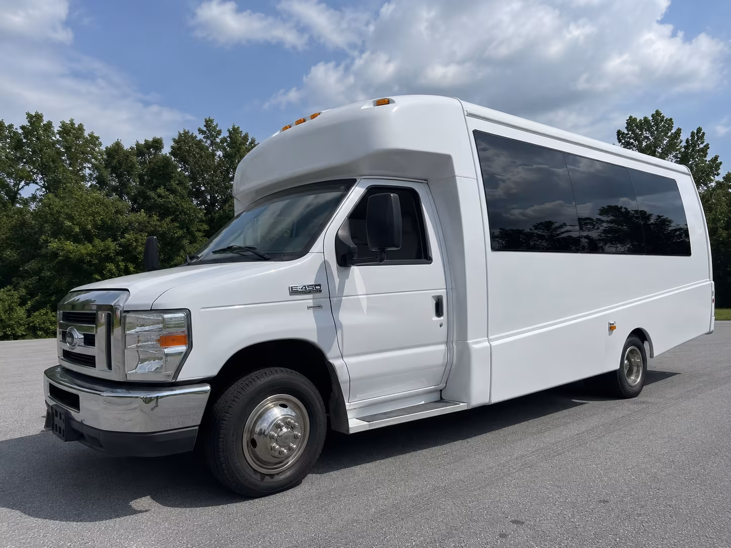 sweet 16 and quinceanera party bus rentals serving victorville